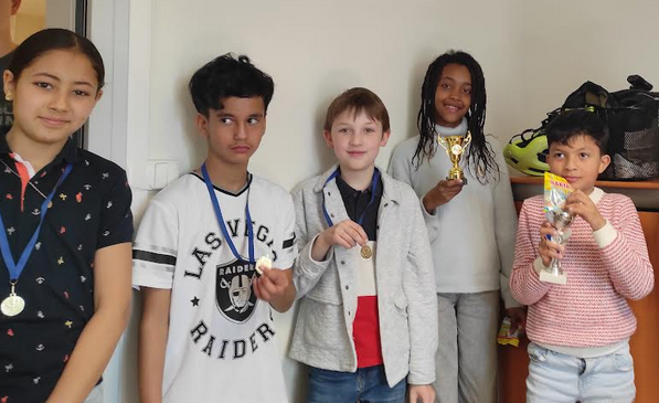 Mya, Ayad, Louis, Mélissa et Ahmed
